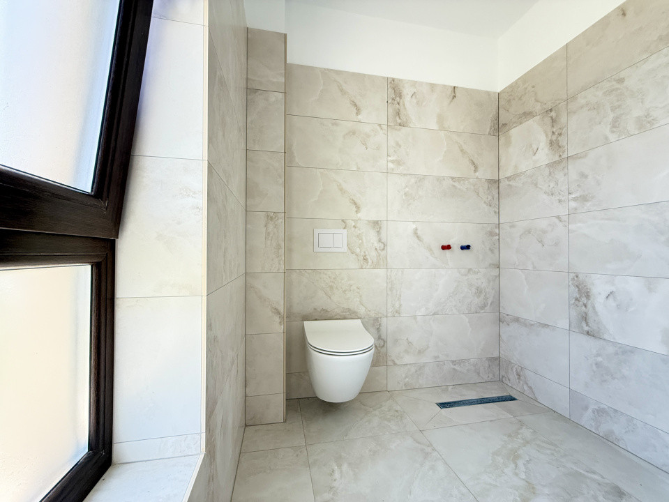 Duplex cu 442 mp teren | Dumbravita | Terase din travertin | Scara lemn masiv 20, foxfort.ro