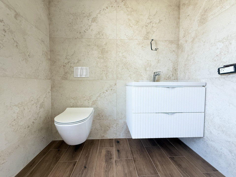 Duplex cu 442 mp teren | Dumbravita | Terase din travertin | Scara lemn masiv 31, foxfort.ro