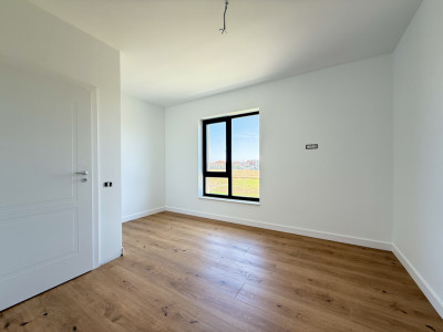 Duplex cu 442 mp teren | Dumbravita | Terase din travertin | Scara lemn masiv imagine mica 7, foxfort.ro