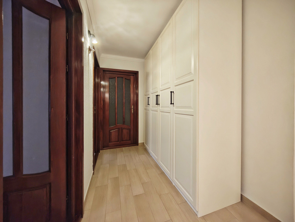 Apartament cu 3 camere 89 mp decomandat | Centrala Proprie | Zona Girocului 15, foxfort.ro