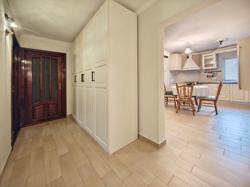 Apartament cu 3 camere 89 mp decomandat | Centrala Proprie | Zona Girocului 17, foxfort.ro