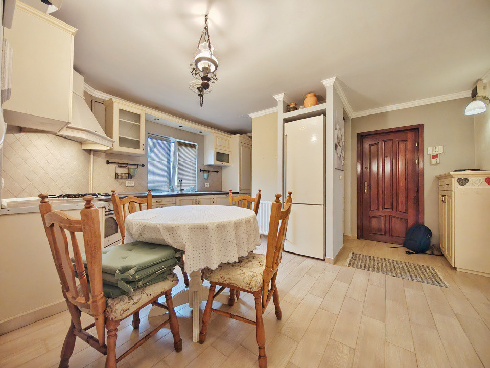 Apartament cu 3 camere 89 mp decomandat | Centrala Proprie | Zona Girocului 25, foxfort.ro