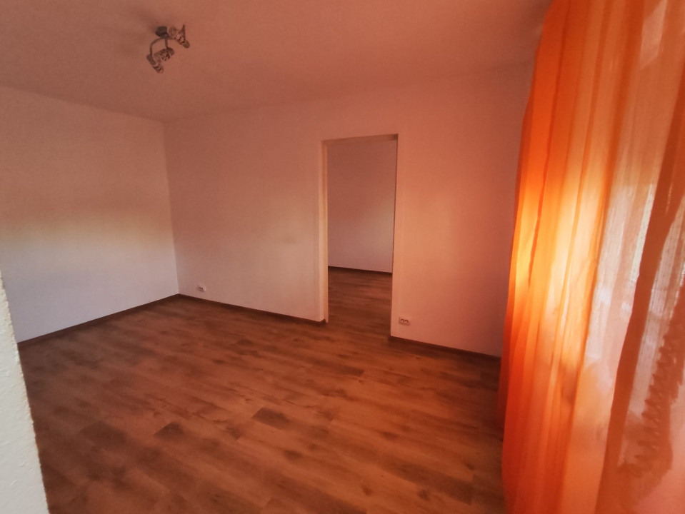COMISION 0% Apartament cu 2 camere de vanzare in Arad, zona Fortuna 2, foxfort.ro
