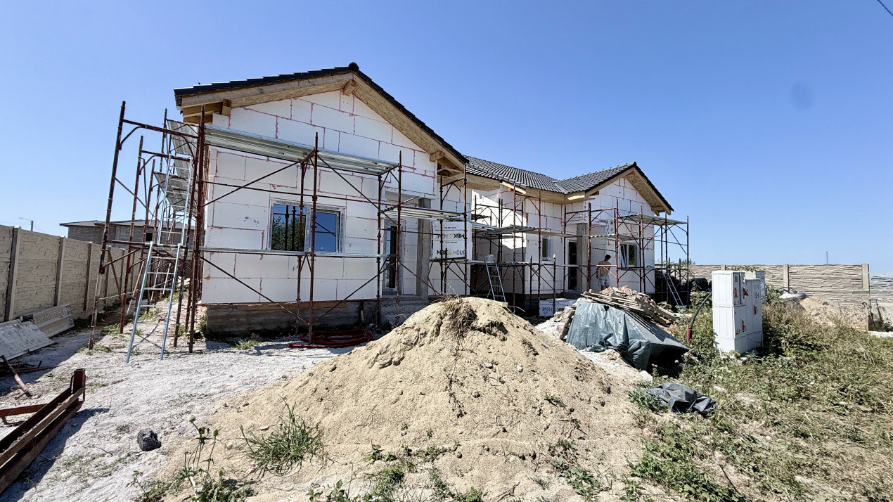 Duplex 3 camere despartit si cu pod mansardabil Mosnita - Lidl 1, foxfort.ro