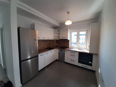 Penthouse cu 2 camere + terasa 45 mp - zona Mehala imagine mica 2, foxfort.ro