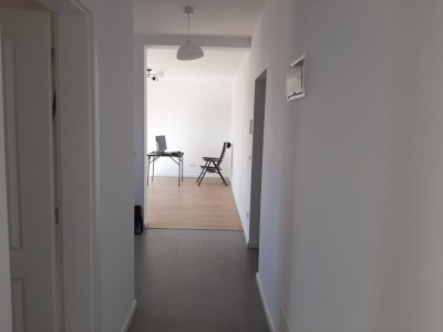 Penthouse cu 2 camere + terasa 45 mp - zona Mehala imagine mica 4, foxfort.ro