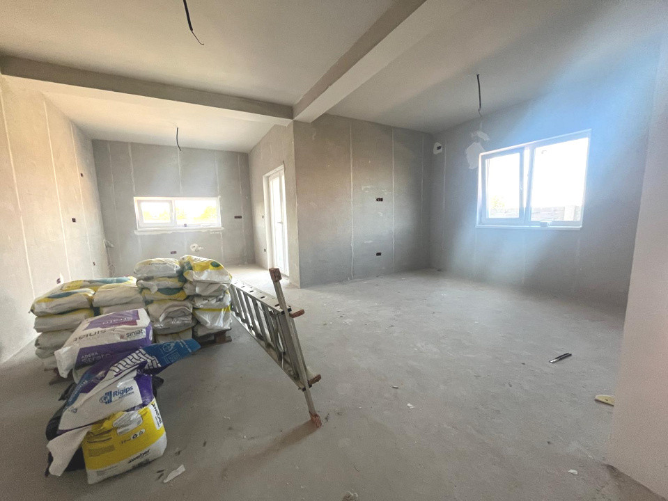 COMISION 0 % Duplex parter 4 camere, despartit prin camera tehnica 5, foxfort.ro