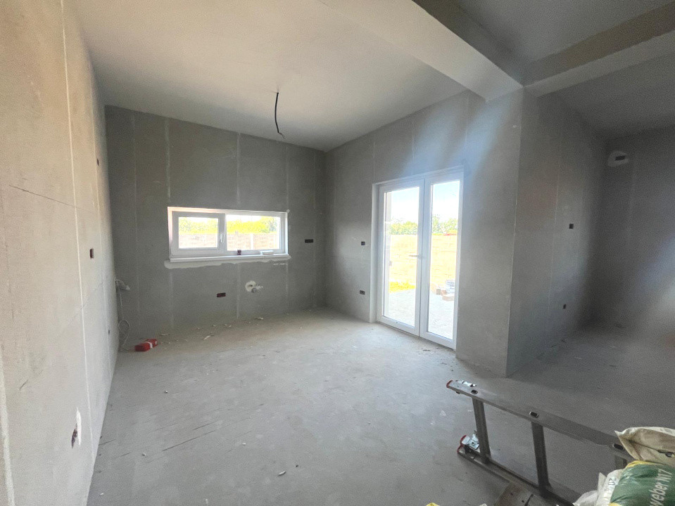COMISION 0 % Duplex parter 4 camere, despartit prin camera tehnica 9, foxfort.ro