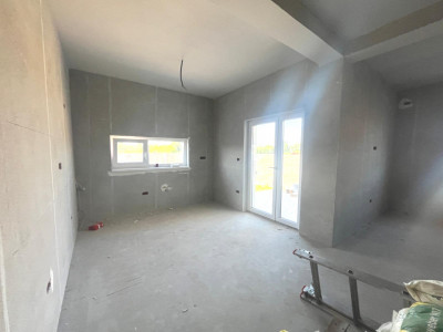COMISION 0 % Duplex parter 4 camere, despartit prin camera tehnica imagine mica 10, foxfort.ro