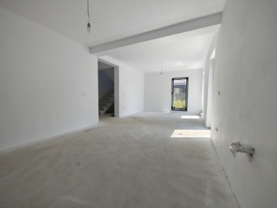 Duplex cu 4 camere, 105 mp utili | La cheie | Giroc imagine mica 8, foxfort.ro