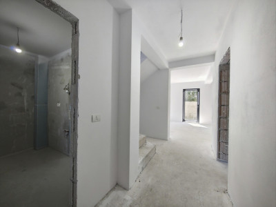 Duplex cu 4 camere, 105 mp utili | La cheie | Giroc imagine mica 12, foxfort.ro