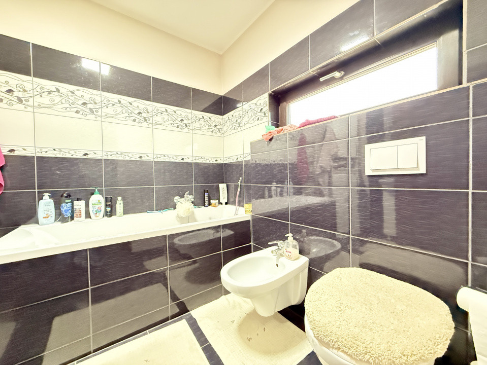 COMISION 0% | 5 camere | 160 mp utili | 617 mp teren | Giroc 41, foxfort.ro