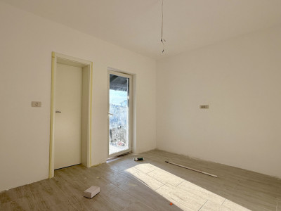 Duplex de vanzare, 3 camere pe parter + pod - Mosnita Veche imagine mica 9, foxfort.ro