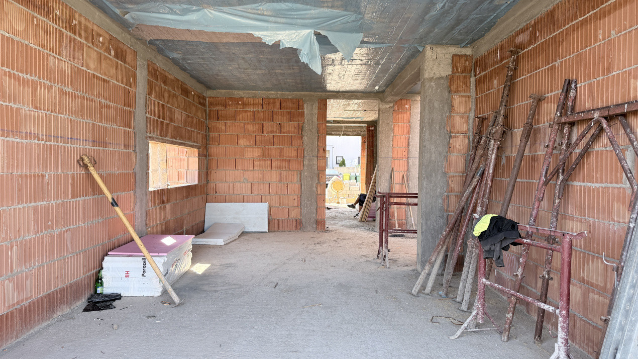 Duplex de vanzare, 5 camere despartit prin camera tehnica - Mosnita Noua 7, foxfort.ro