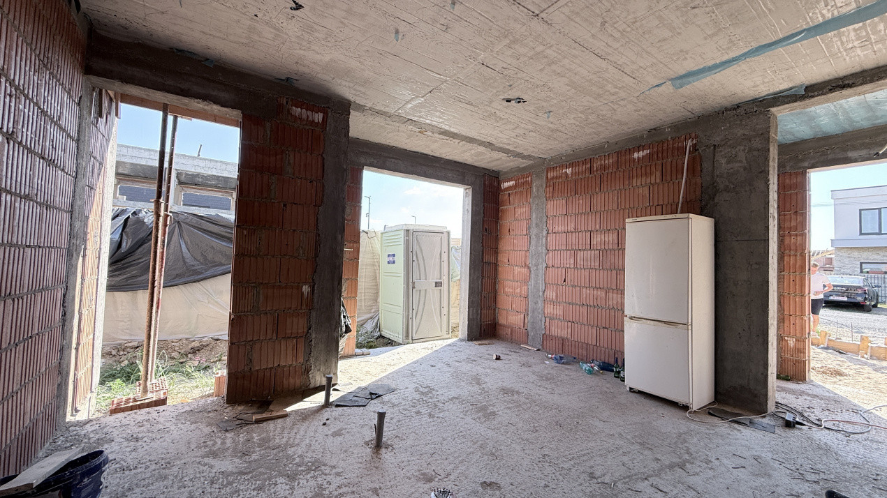 Duplex de vanzare, 5 camere despartit prin camera tehnica - Mosnita Noua 8, foxfort.ro