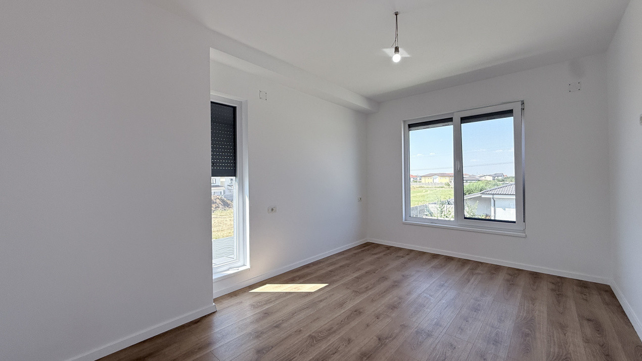 Duplex de vanzare, 5 camere despartit, cu toate utilitatile zona LIDL - Mosnita 8, foxfort.ro