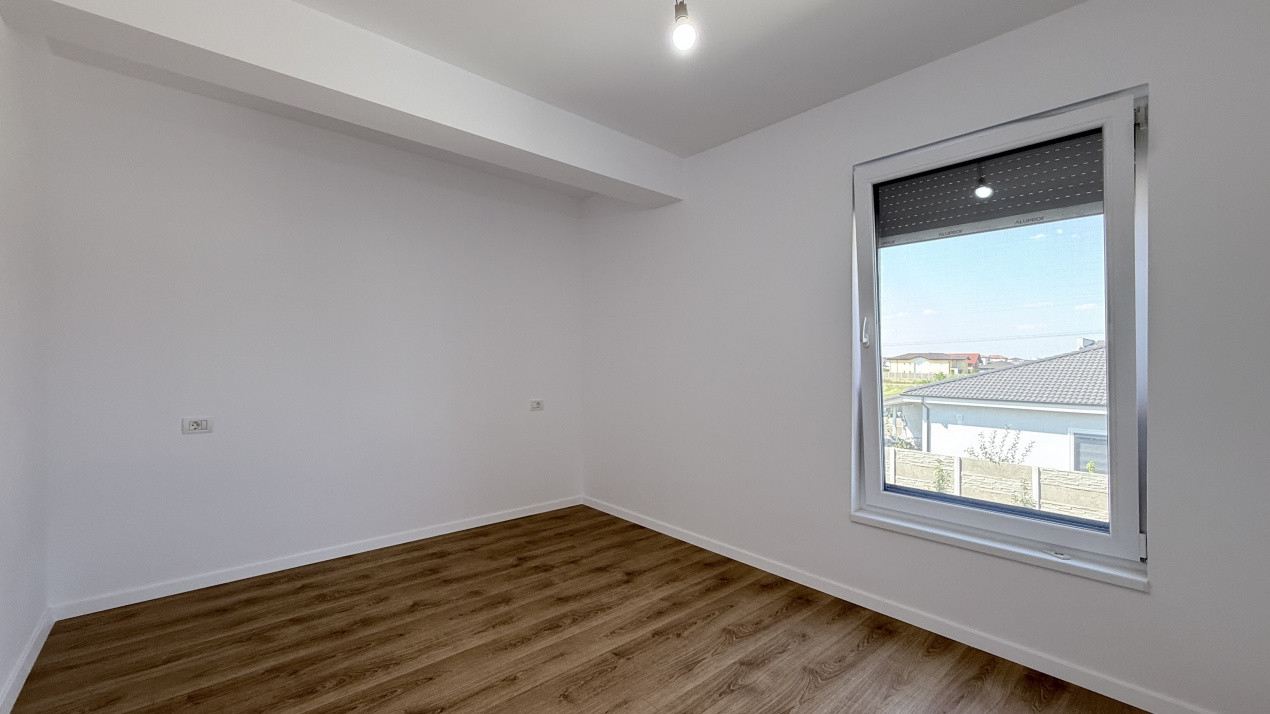 Duplex de vanzare, 5 camere despartit, cu toate utilitatile zona LIDL - Mosnita 10, foxfort.ro