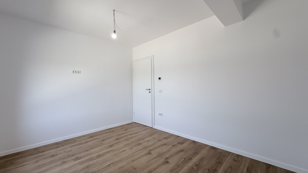 Duplex de vanzare, 5 camere despartit, cu toate utilitatile zona LIDL - Mosnita 11, foxfort.ro
