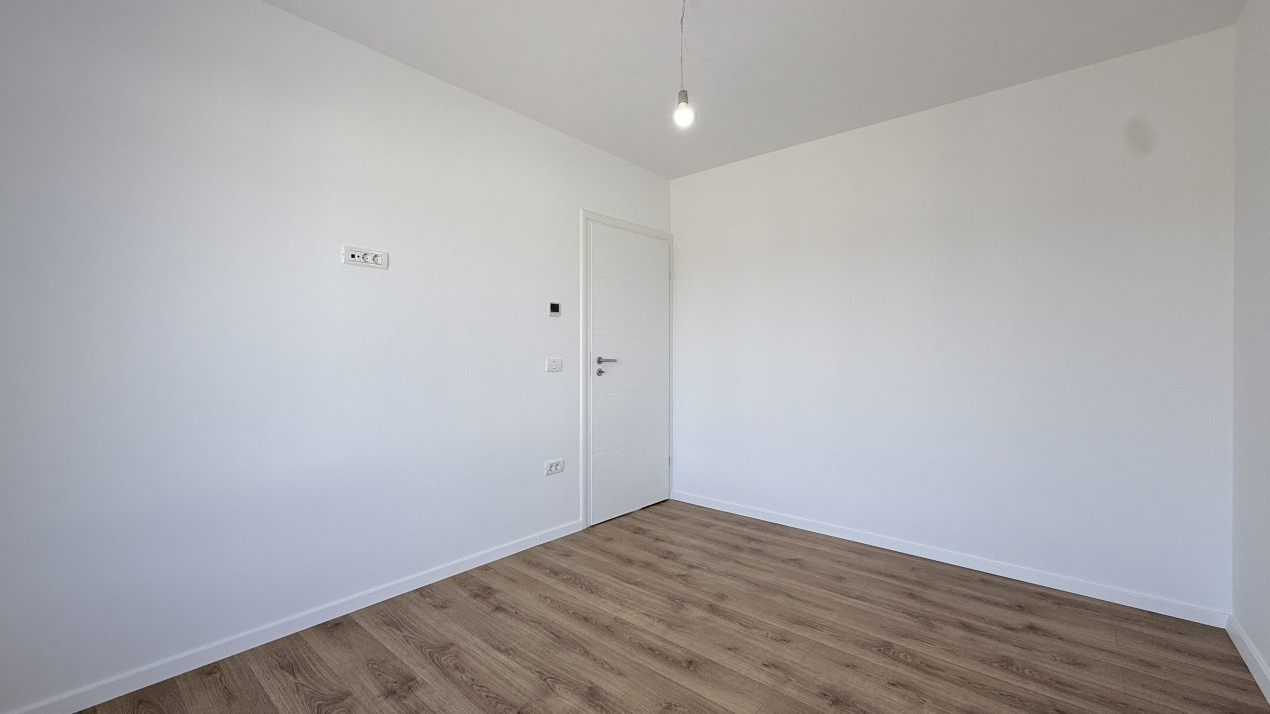 Duplex de vanzare, 5 camere despartit, cu toate utilitatile zona LIDL - Mosnita 13, foxfort.ro