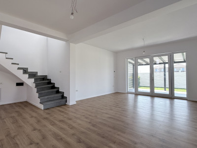 Duplex de vanzare, 5 camere despartit, cu toate utilitatile zona LIDL - Mosnita imagine mica 3, foxfort.ro