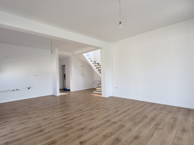 Duplex de vanzare, 5 camere despartit, cu toate utilitatile zona LIDL - Mosnita imagine mica 5, foxfort.ro