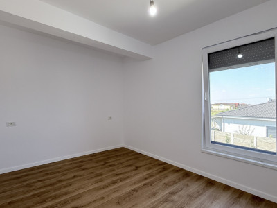 Duplex de vanzare, 5 camere despartit, cu toate utilitatile zona LIDL - Mosnita imagine mica 10, foxfort.ro