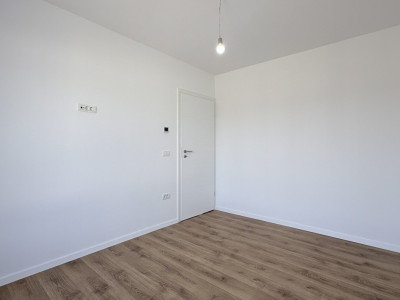 Duplex de vanzare, 5 camere despartit, cu toate utilitatile zona LIDL - Mosnita imagine mica 13, foxfort.ro