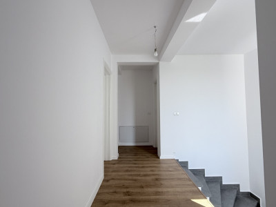 Duplex de vanzare, 5 camere despartit, cu toate utilitatile zona LIDL - Mosnita imagine mica 16, foxfort.ro