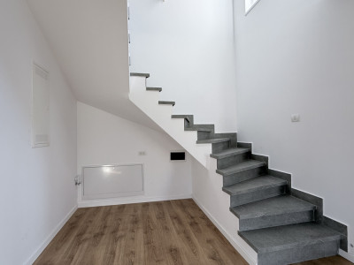 Duplex de vanzare, 5 camere despartit, cu toate utilitatile zona LIDL - Mosnita imagine mica 20, foxfort.ro
