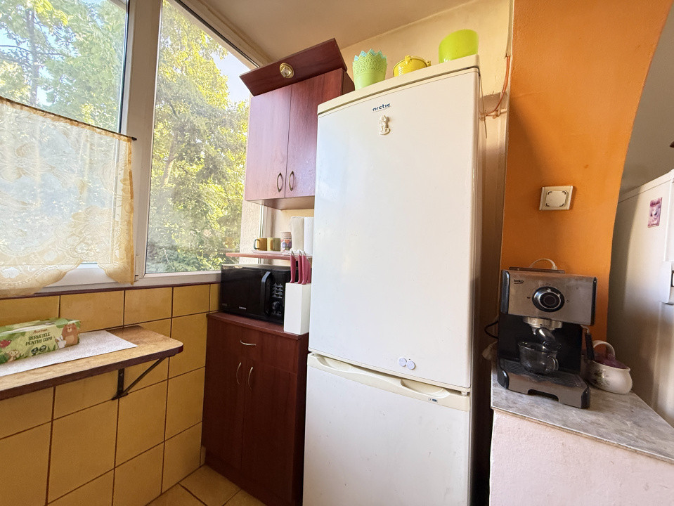 Apartament cu 3 camere, 68 mp, etaj 3, de vanzare in zona Torontalului 10, foxfort.ro