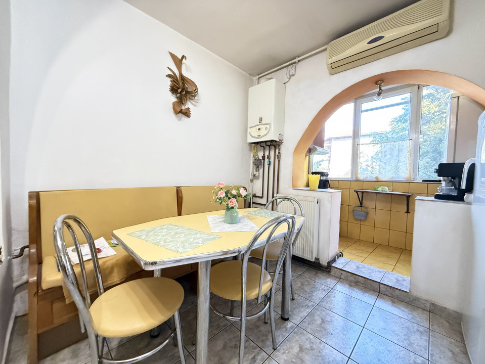 Apartament cu 3 camere, 68 mp, etaj 3, de vanzare in zona Torontalului 11, foxfort.ro