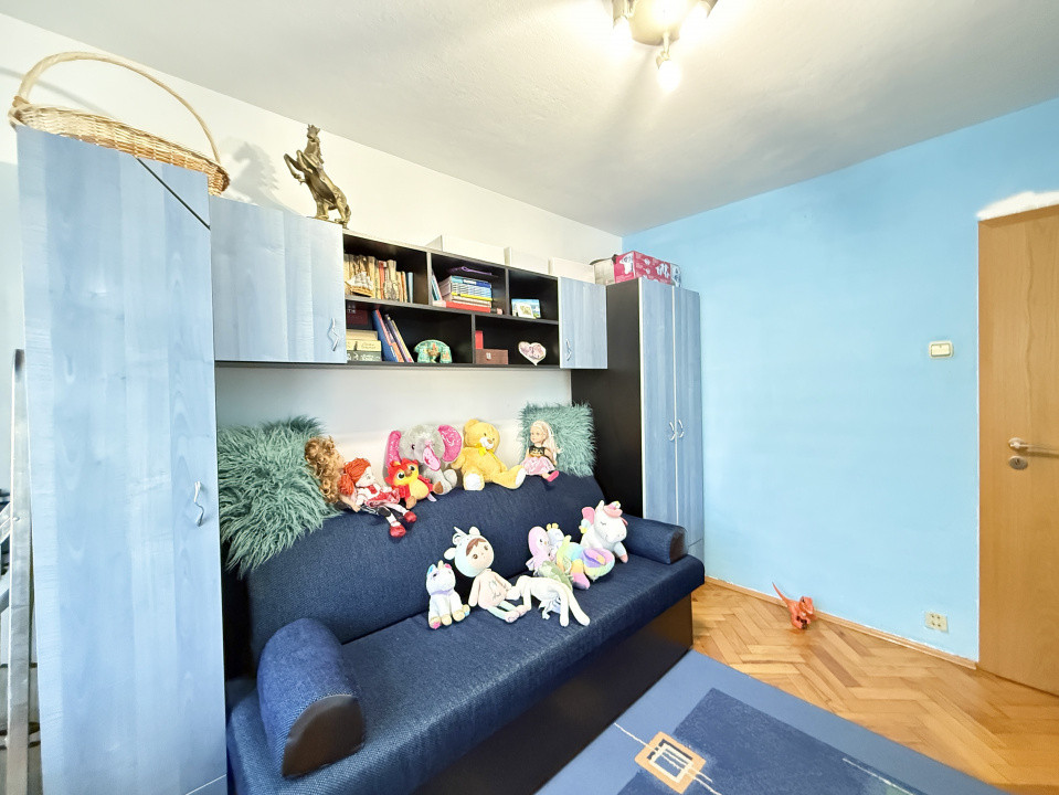 Apartament cu 3 camere, 68 mp, etaj 3, de vanzare in zona Torontalului 16, foxfort.ro