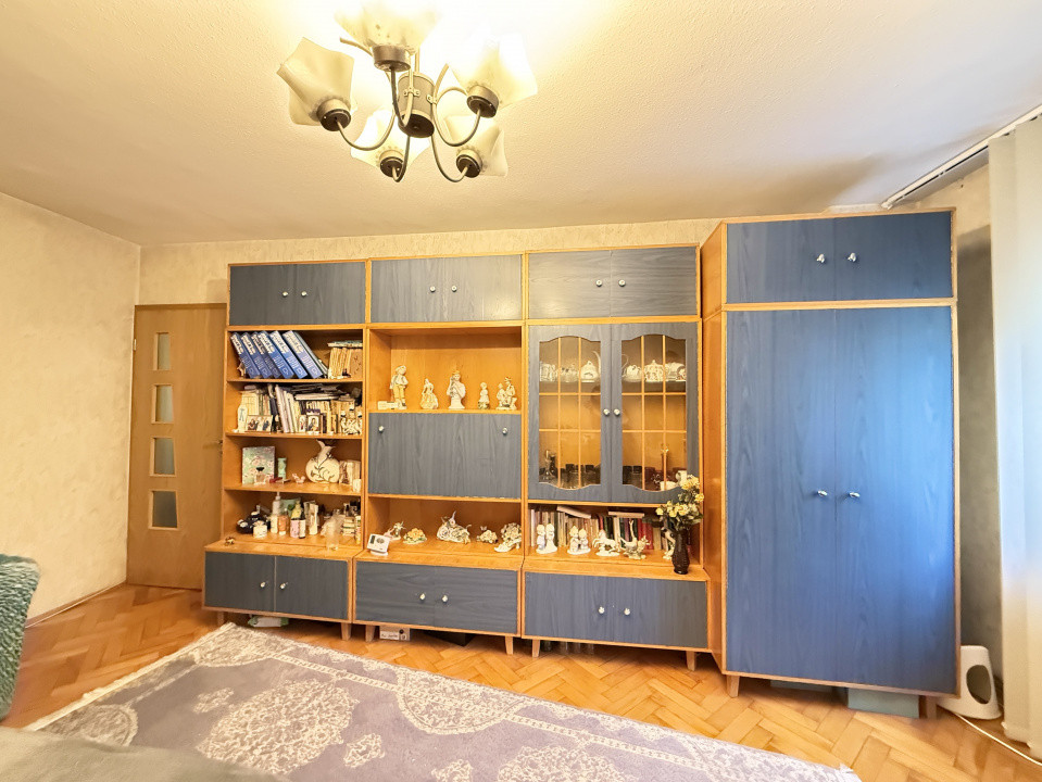 Apartament cu 3 camere, 68 mp, etaj 3, de vanzare in zona Torontalului 18, foxfort.ro