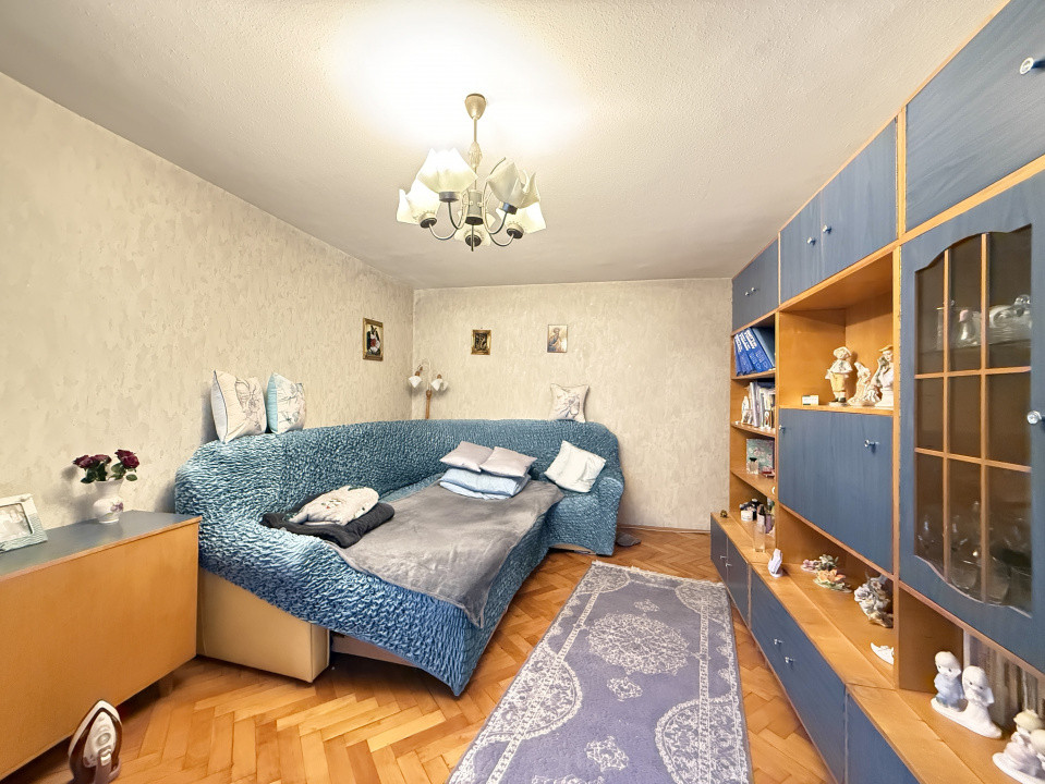 Apartament cu 3 camere, 68 mp, etaj 3, de vanzare in zona Torontalului 20, foxfort.ro