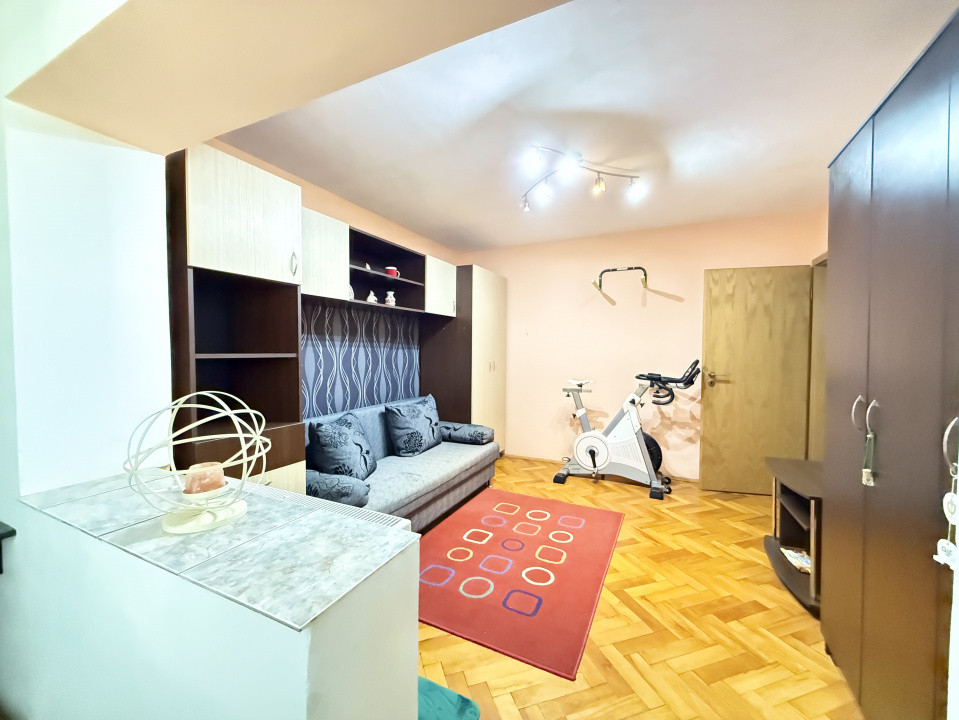 Apartament cu 3 camere, 68 mp, etaj 3, de vanzare in zona Torontalului 24, foxfort.ro