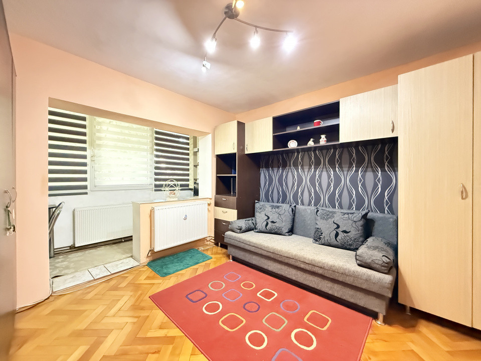 Apartament cu 3 camere, 68 mp, etaj 3, de vanzare in zona Torontalului 25, foxfort.ro