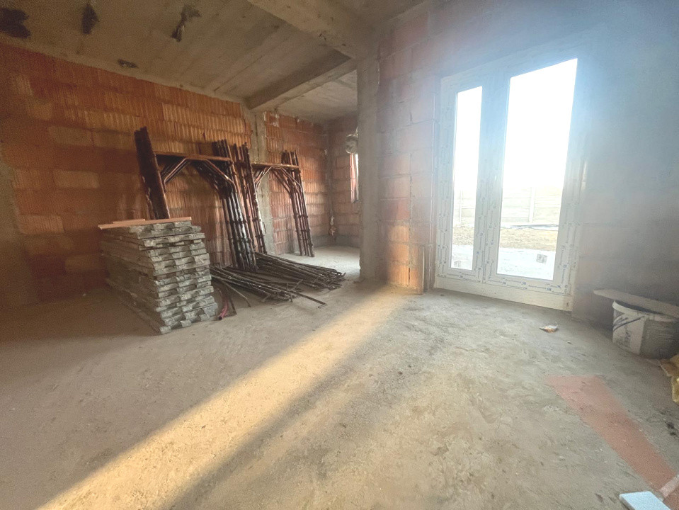 Duplex cu 4 camere, despartit prin camera tehnic - zona Urseni 13, foxfort.ro