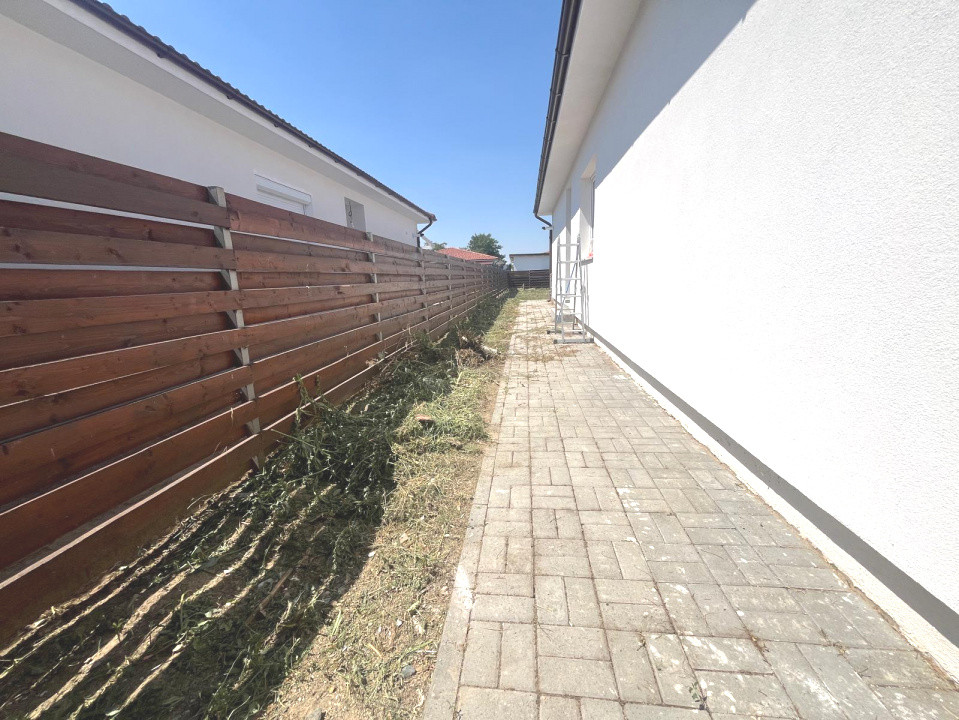 Duplex cu 4 camere si teren de 381 mp - zona Mosnita Noua 6, foxfort.ro