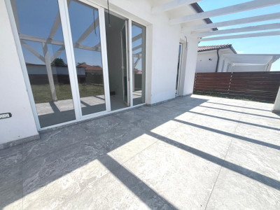 Duplex cu 4 camere si teren de 381 mp - zona Mosnita Noua imagine mica 8, foxfort.ro