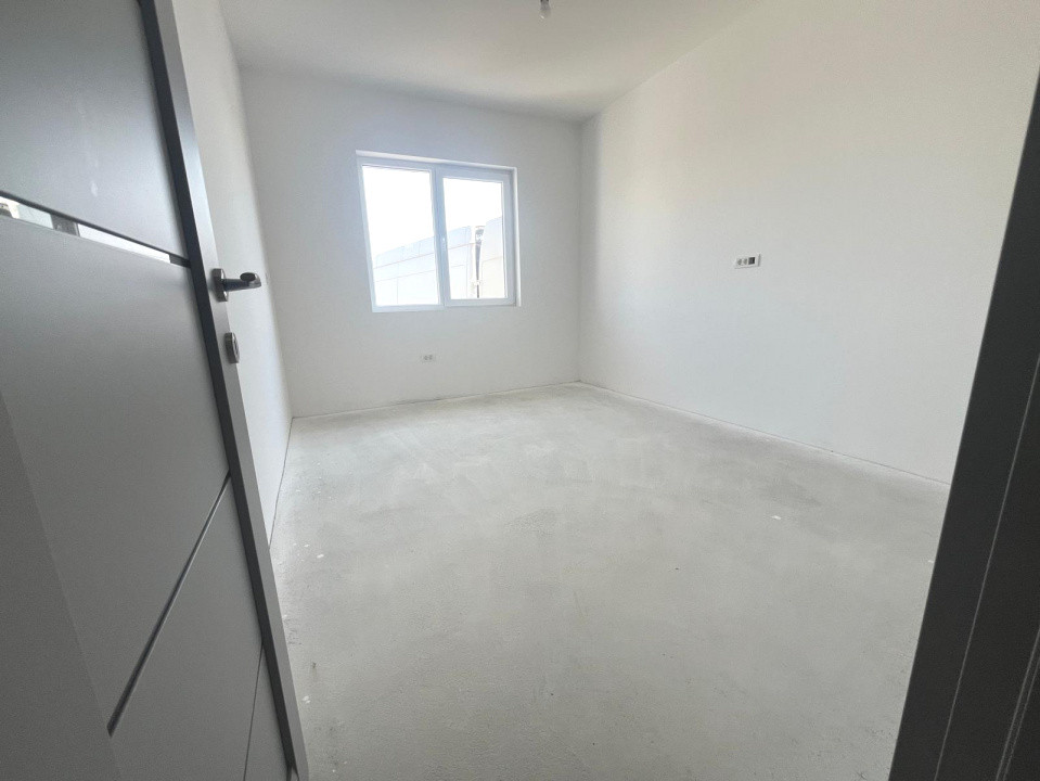 Duplex pe parter cu 4 camere si teren de 381 mp - zona Mosnita Noua 3, foxfort.ro