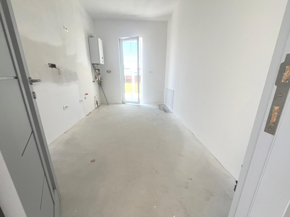 Duplex pe parter cu 4 camere si teren de 381 mp - zona Mosnita Noua 4, foxfort.ro