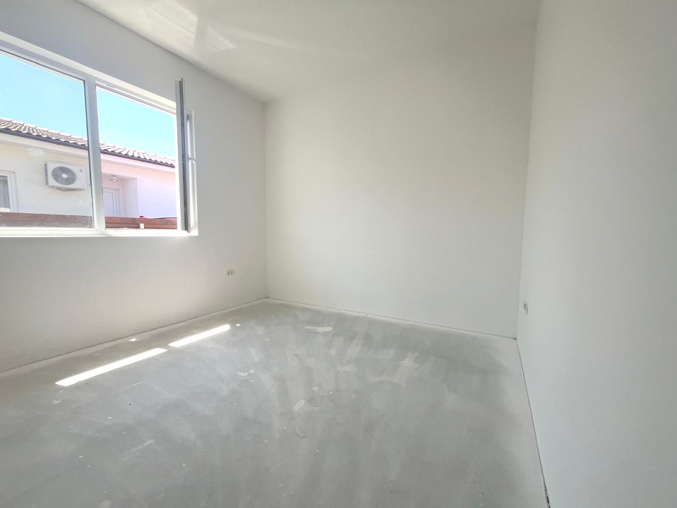 Duplex pe parter cu 4 camere si teren de 381 mp - zona Mosnita Noua 6, foxfort.ro