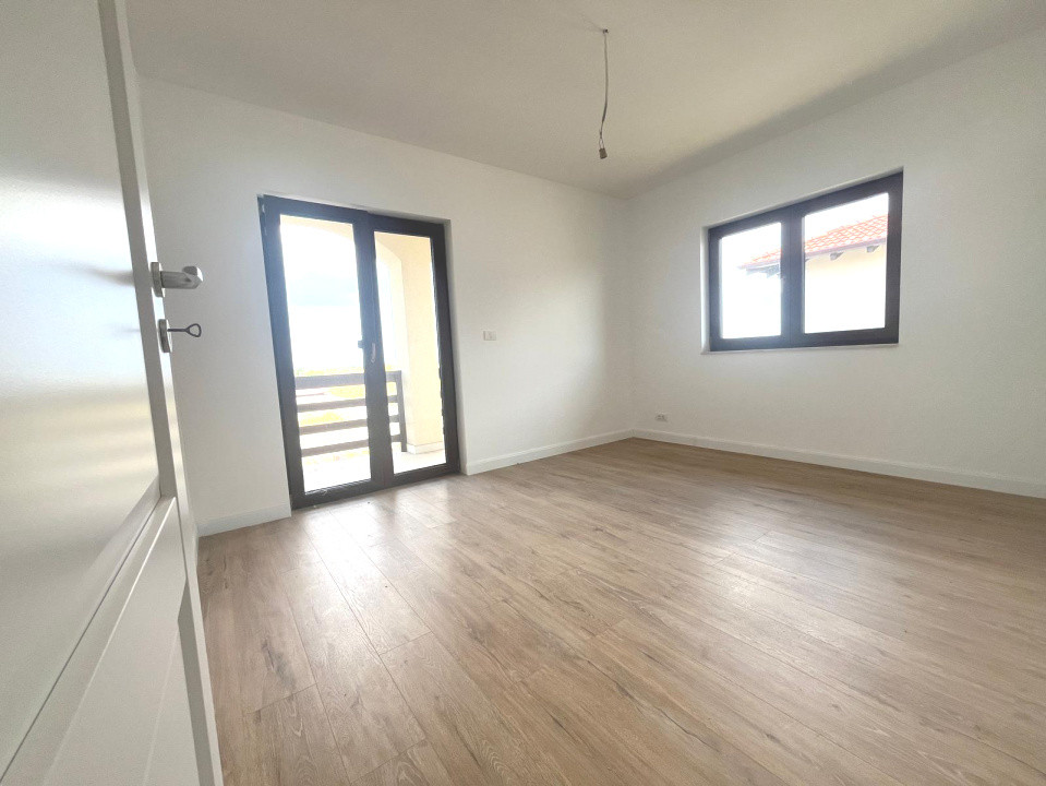 Casa individuala cu 4 camere si teren de 633 mp - zona Mosnita Noua 8, foxfort.ro
