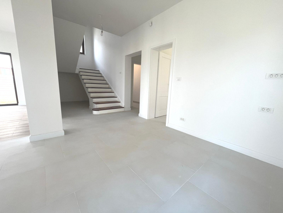 Casa individuala cu 4 camere si teren de 633 mp - zona Mosnita Noua 15, foxfort.ro