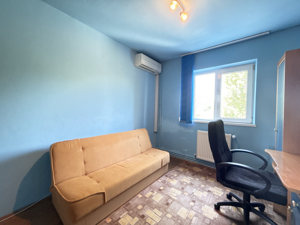 Apartament cu 3 camere, 65 mp, de vanzare in zona Dacia 19, foxfort.ro