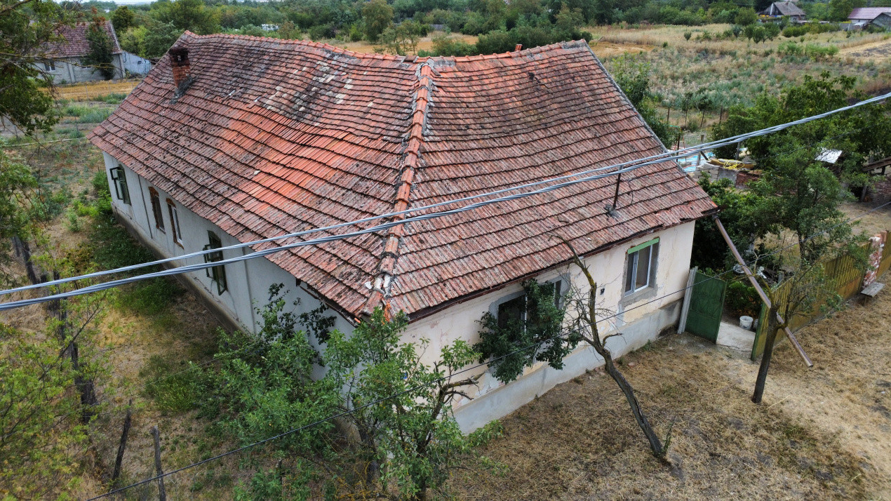 Casa individuala 4 camere si teren 2208 mp in Folea, comuna Voiteg 11, foxfort.ro
