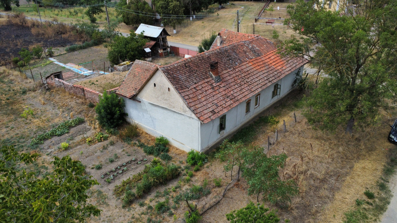 Casa individuala 4 camere si teren 2208 mp in Folea, comuna Voiteg 12, foxfort.ro