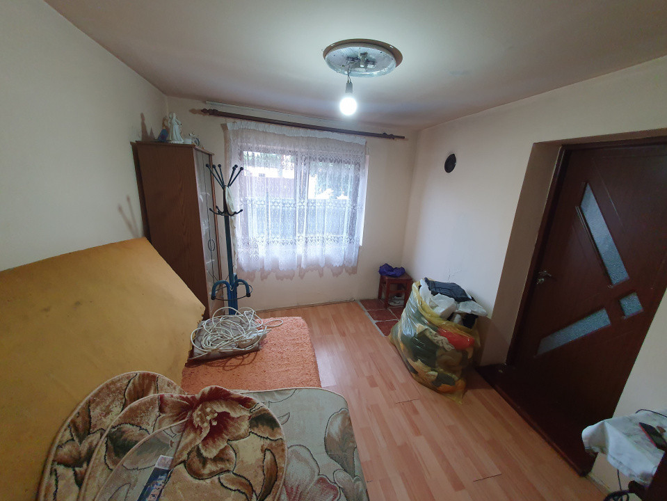 Casa individuala 6 camere si teren 1200 mp, in Gataia 16, foxfort.ro