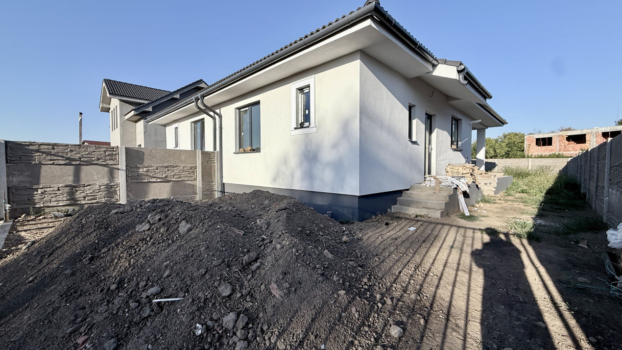 Duplex pe parter 3 camere Albina - Timis 1, foxfort.ro