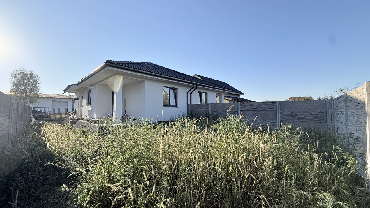 Duplex pe parter 3 camere Albina - Timis 13, foxfort.ro